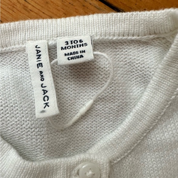 NWOT Janie and Jack white ruffle cardigan 3-6 months - Picture 4 of 4